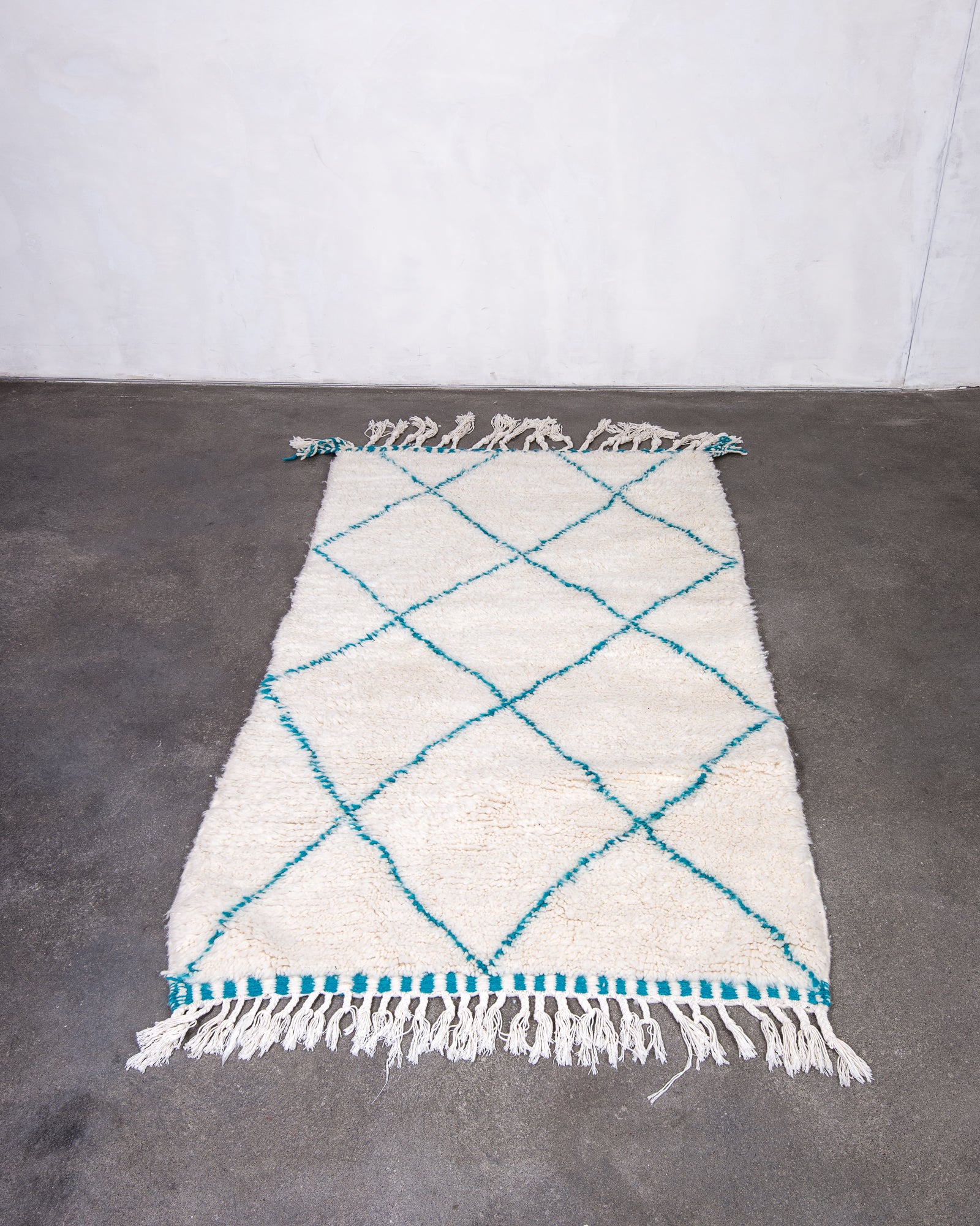 Modern designer handcrafted Berber rug from morocco Beniourain with beautiful colors and patterns